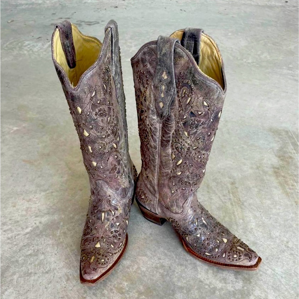 Coral cowgirl boots Size 9.5